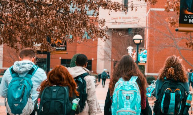Tecnología, inglés y fomento de habilidades: las herramientas para revolucionar la educación del futuro