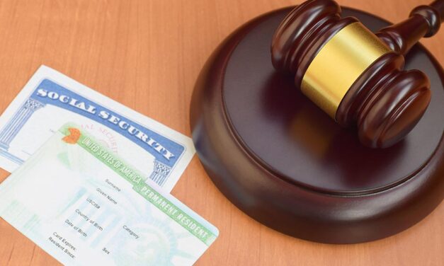 El Servicio de Ciudadanía e Inmigración de Estados Unidos extiende a 24 Meses las Renovaciones de Tarjetas de Residente Permanente o “green cards”