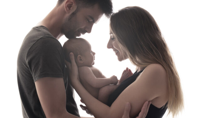 MAMA VS. PAPA